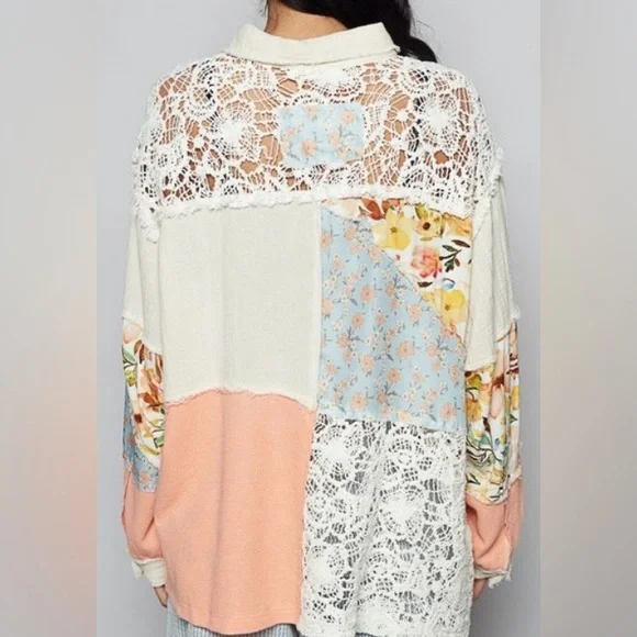 POL New Relaxed Fit Button Down Top - Picture 3 of 5